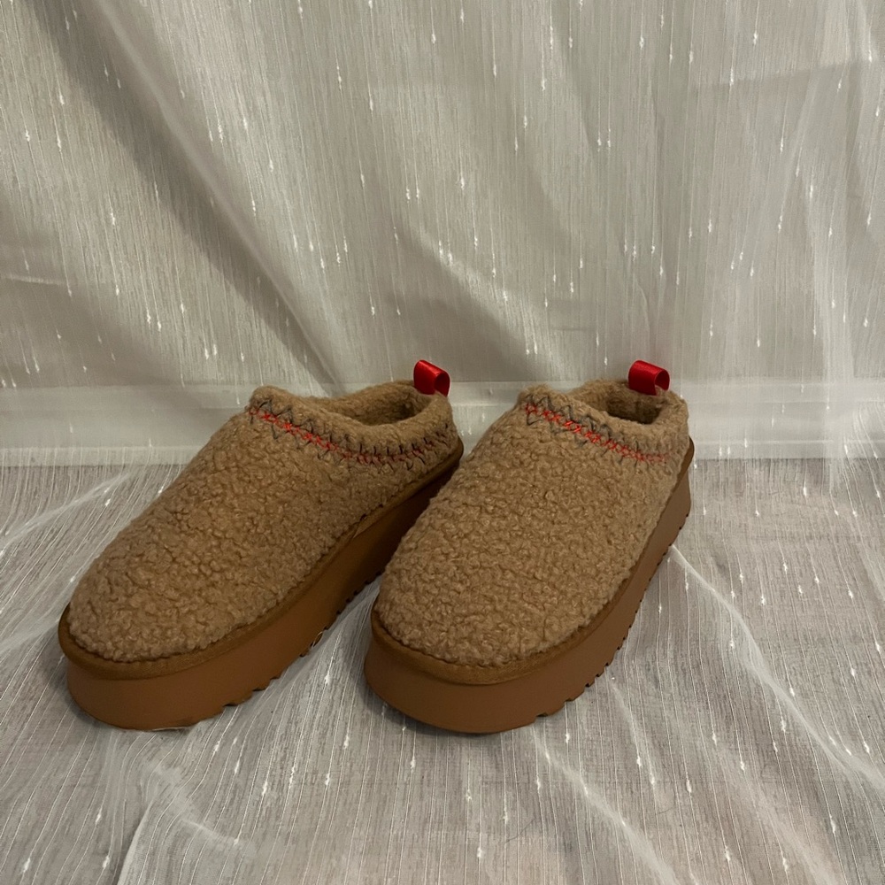 CCOCCI Tan Sherpa Platform Clogs with Red Pull Tabs